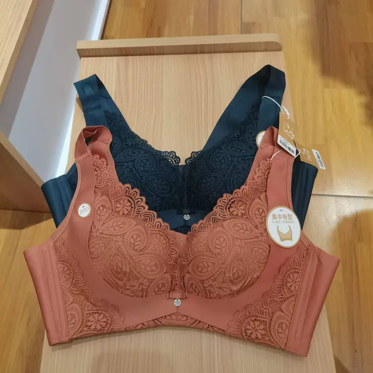 LJ14Q8无钢圈中厚B杯背心型聚拢侧收集中有型后四排扣调整型文胸