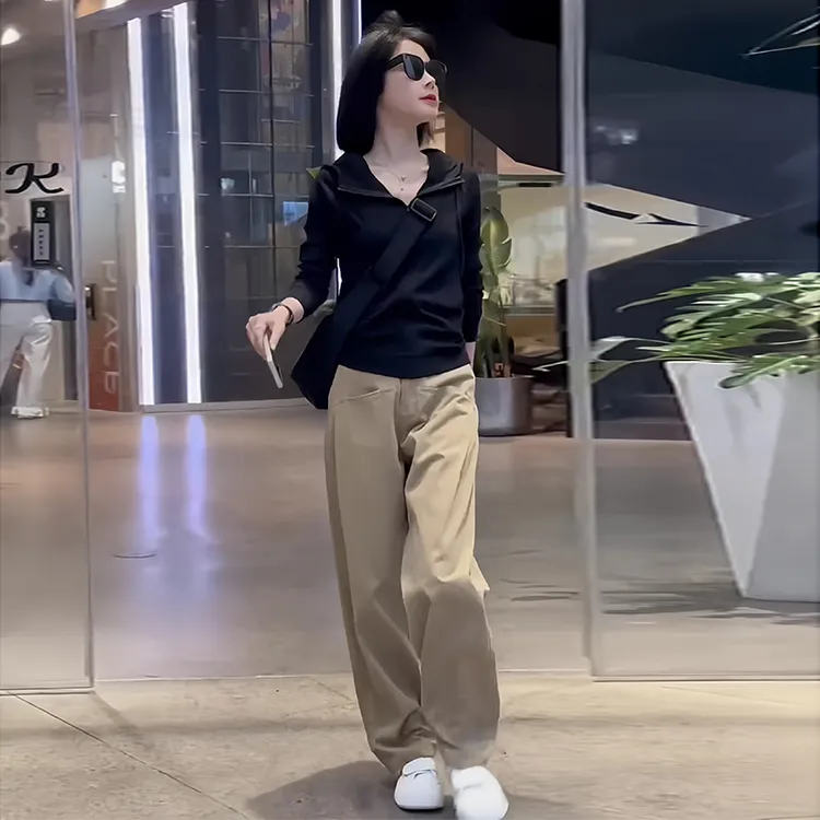 网红茶系小香风一整套2025年新款小个子又a又飒女装休闲两件套女
