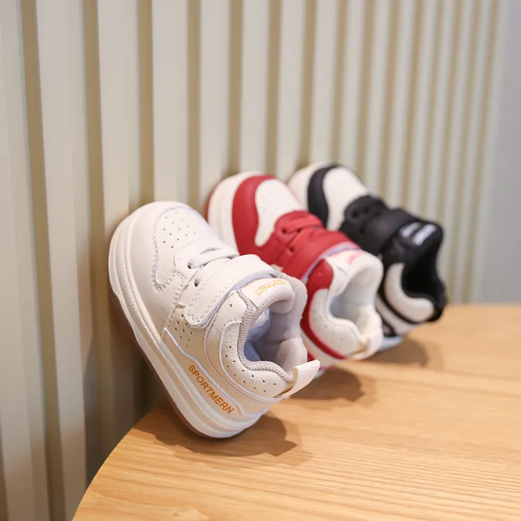 宝宝学步鞋软底秋冬季防滑透气婴儿鞋子女宝小童鞋女童板鞋运动鞋