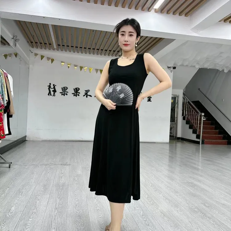  3326 纯色吊带连衣裙
