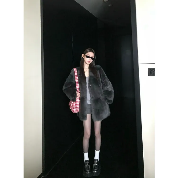 COCO皮草"佩里月光"进口嵿级托斯卡纳皮毛一体皮草V领外套