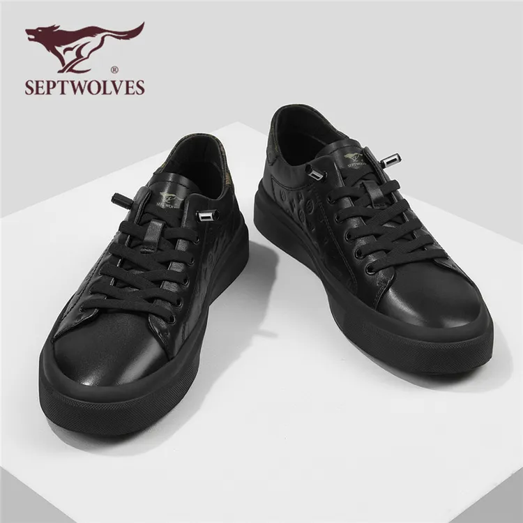 七匹狼小黑鞋秋季新款休闲皮鞋高级感时尚厚底板鞋男士百搭0837