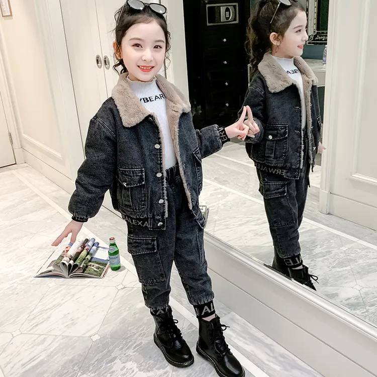 2023年新款洋气童装冬装儿童爆款加厚牛仔两件套冬季女孩加绒套装
