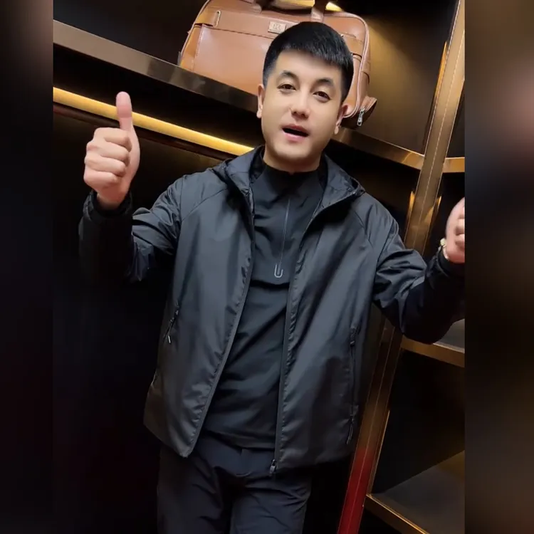高端欧货男装秋季新款数码后背打孔工艺夹克外套休闲连帽修身外套
