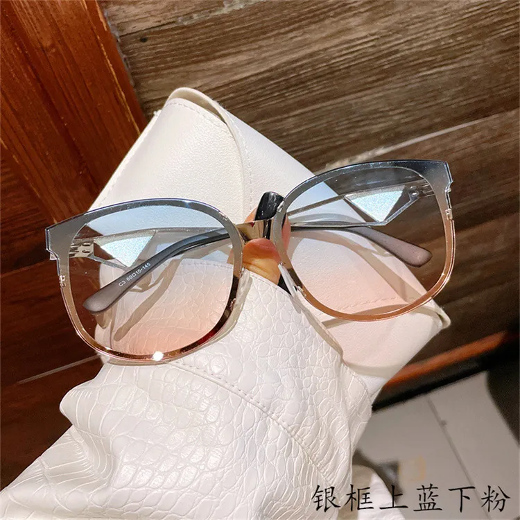 新款墨镜三角标ins网红同款金属女圆脸显瘦男太阳眼镜复古大框