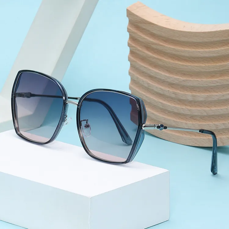 女士墨镜潮大框显瘦偏光镜可配有度数眼镜开车出游防紫外线太阳镜