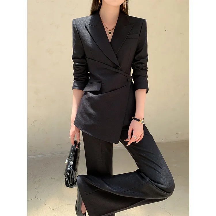 黑色西装套装女2025新款小众设计师款高级感职业休闲垫肩西服春秋