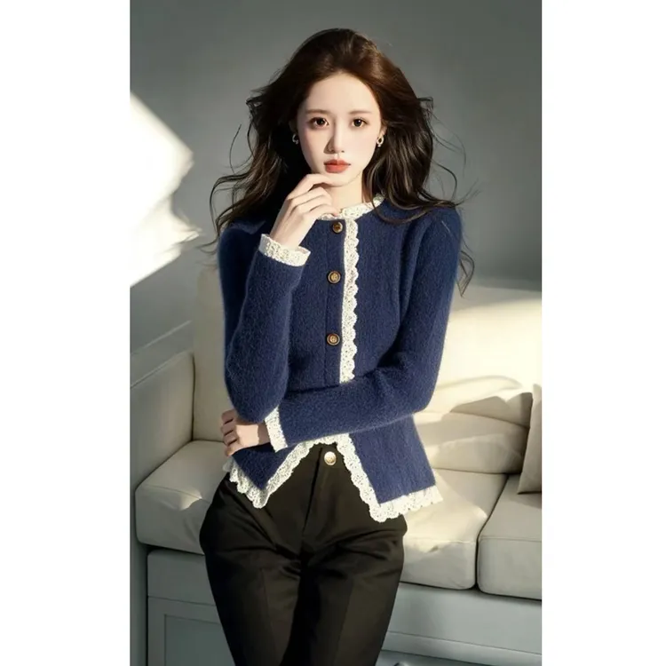 韩系chic别致蓝色蕾丝边针织衫毛衣女2024冬季修身显瘦内搭打底衫