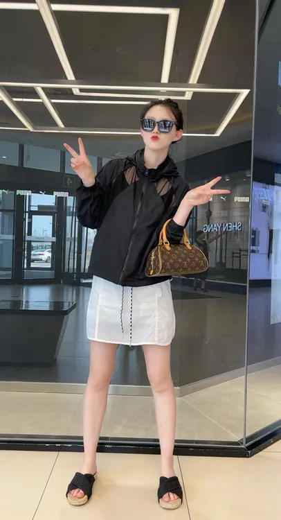 2467欧货连帽微透设计感宽松显瘦洋气短外套短裙套装休闲运动套装