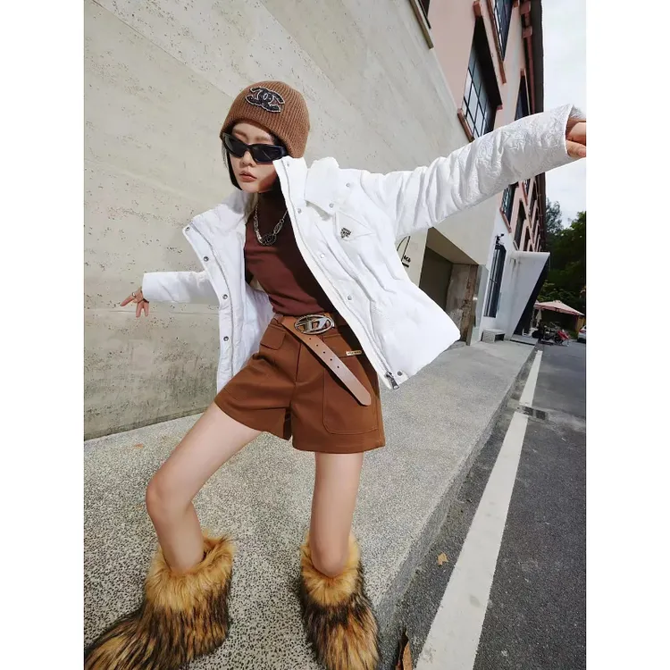  秋冬女新款保暖加厚白鹅绒羽绒服 D66632278