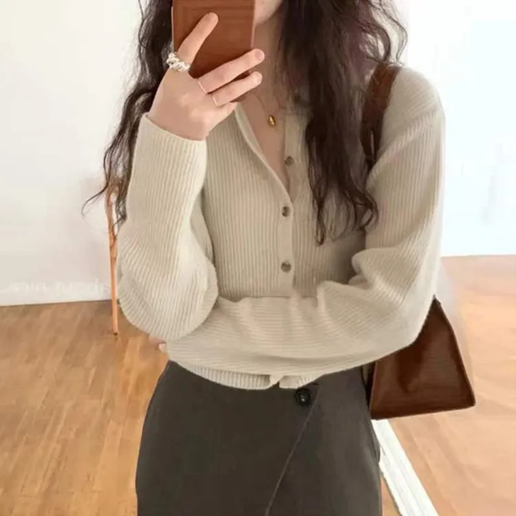 复古圆领港味针织开衫上衣女2025春秋新款外穿显瘦短款小个子毛衣