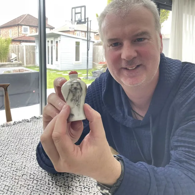 清晚期釉里红刘海戏金蟾鼻烟壶11/古玩/KC20241108008