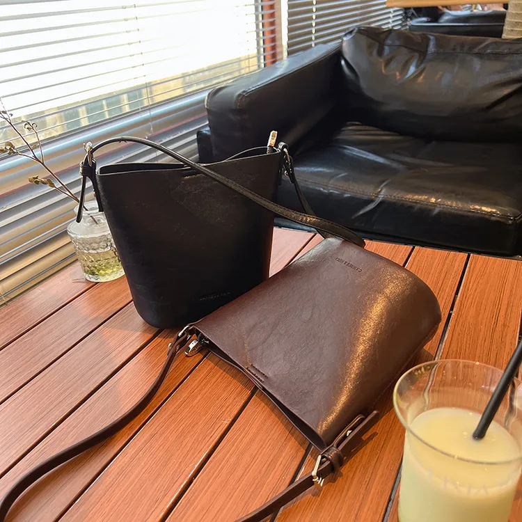 【金秋周刊】早秋新款小众百搭简约腋下小包包单肩斜跨包复古水桶包