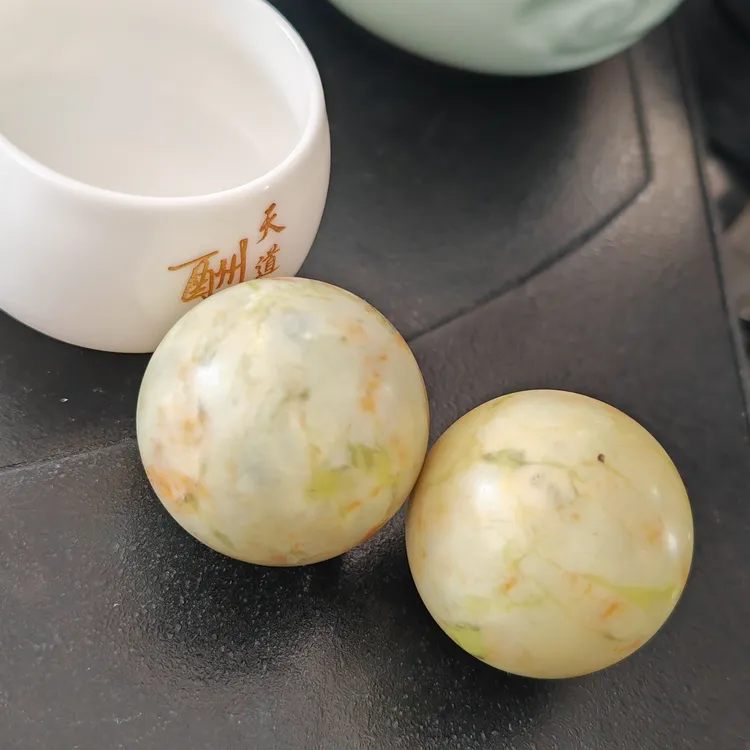 岫玉蛇纹石健身手球新粉见面礼送老人多样性发一
