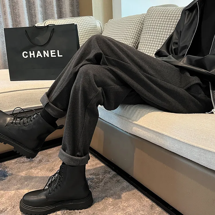 配大衣的裤子男款高级感痞帅毛呢西裤修身小脚马丁靴英伦风直筒裤