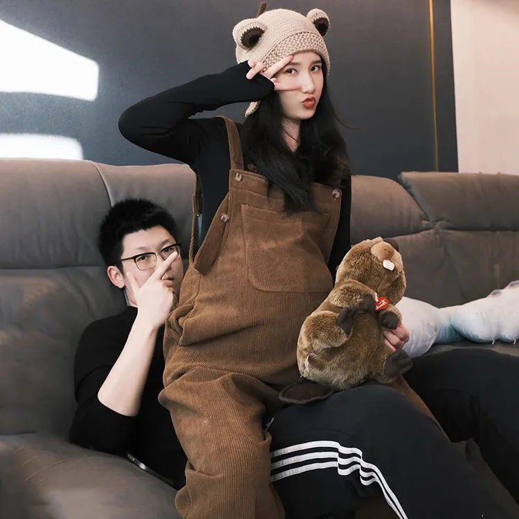 网红孕妇背带裤套装秋冬灯芯绒长裤直筒裤加绒加厚宽松+长袖T恤薄