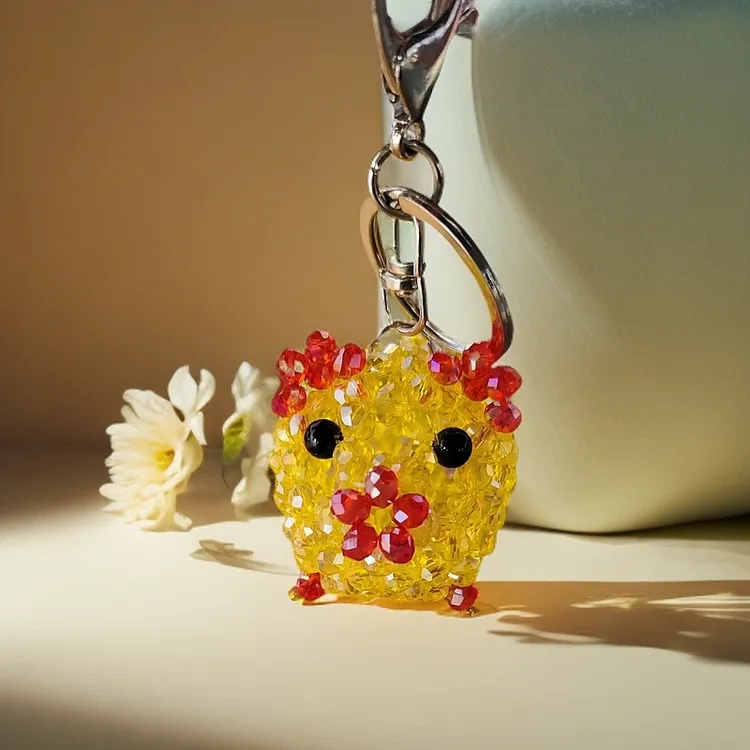 手工编织生肖猪黄色挂件创意钥匙扣串珠成品挂件饰品