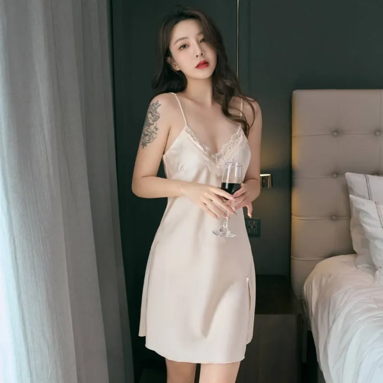 性感睡衣女夏季2025新款冰丝高级感轻奢纯欲风爆款开叉吊带睡裙