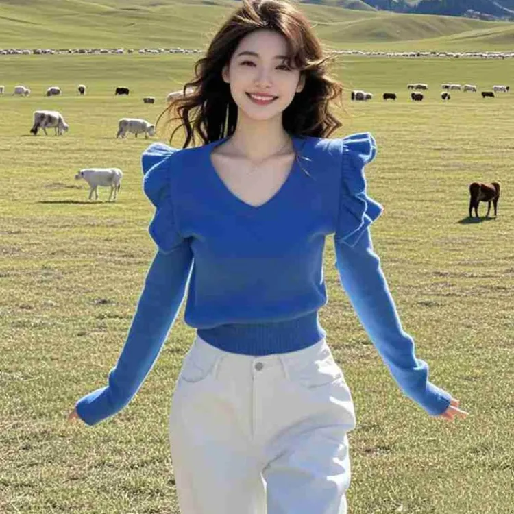 2025早秋新款氛围感荷叶边v领克莱因蓝毛衣针织衫女短款收腰上衣