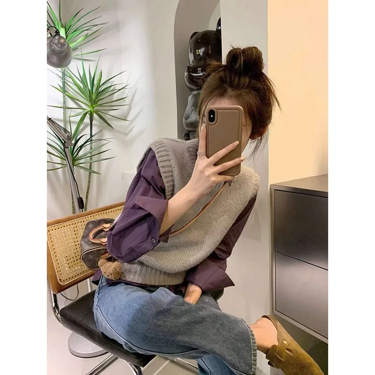 今年流行的时尚盐系轻熟小香风学院风职业衬衫马甲两件式套装女秋