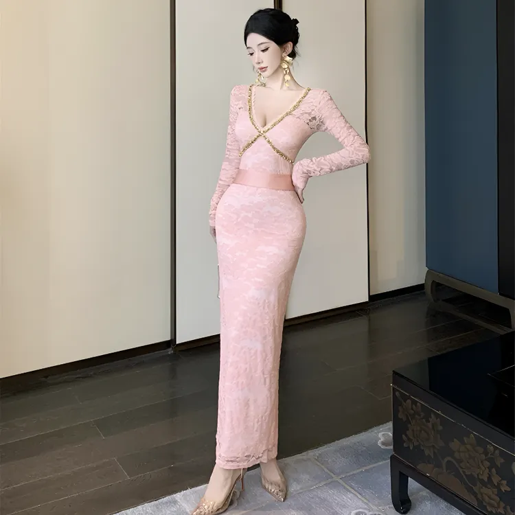 法式设计感亮片钻领蕾丝连衣裙纯欲风性感秋冬气质显瘦长袖包臀裙