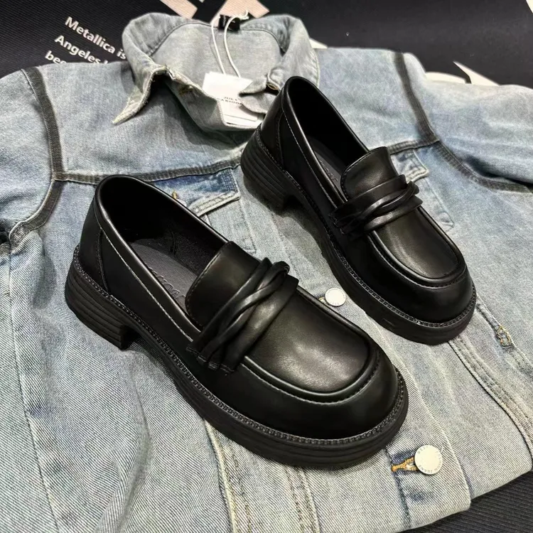 【华小姐】新款时尚潮流圆头厚底透气百搭黑色乐福鞋6892