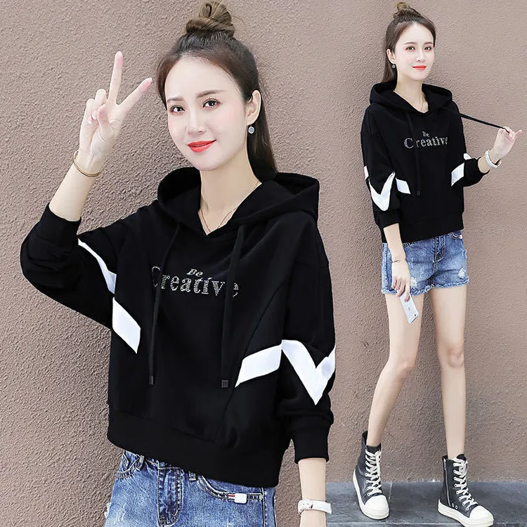 2024年秋冬新款连帽卫衣女短款印花韩版百搭拼接学生运动休闲上衣