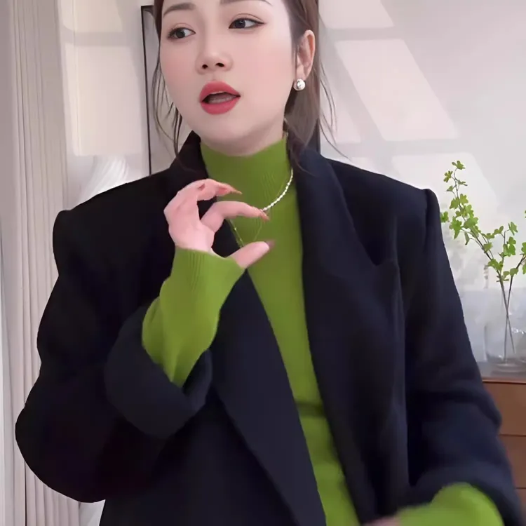 欧货牛油果绿打底衫女秋冬修身半高领内搭毛衣洋气显瘦羊毛针织衫