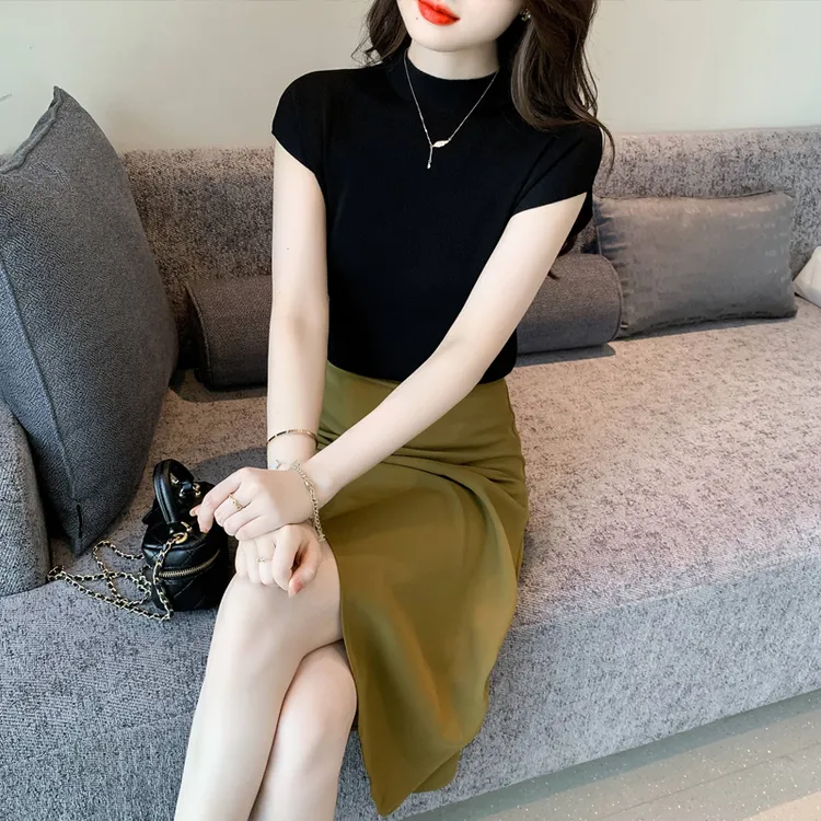 夏季冰丝短袖设计感上衣T恤2025新款修身显瘦薄款半高领针织衫女
