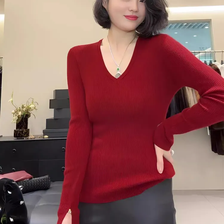法式V领羊毛打底衫女秋冬内搭修身安哥拉红毛衣显瘦气质针织上衣