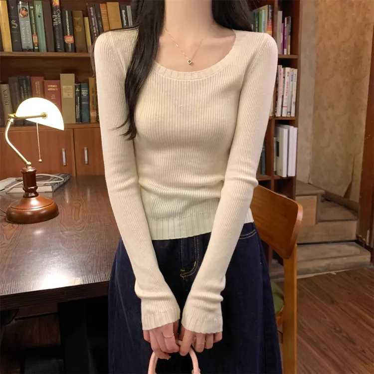 别致低圆领温柔风针织毛衣女2025春季修身显瘦内搭上衣韩版打底衫