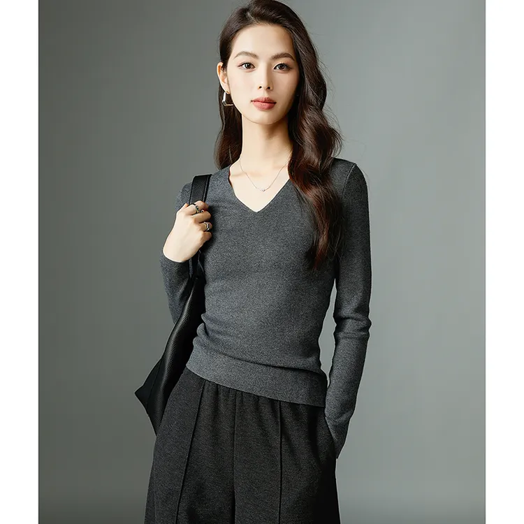 晚白2024秋季新款时尚简约气质毛衣高弹V领羊毛针织衫女24072608