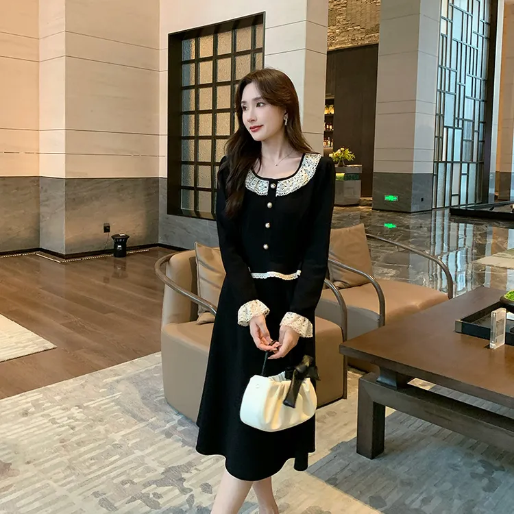 奢姿【柳江南】大码女装2025秋气质蕾丝花边胖妹妹方领时尚连衣裙