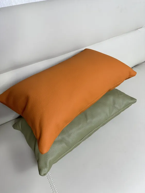 30*50进口头层牛皮 真皮 腰靠  抱枕  车用靠枕 午睡枕简约 含芯