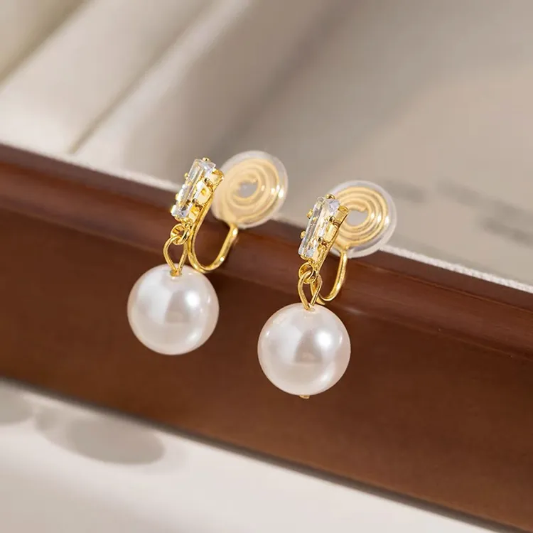 铜合金耳饰 日常高级感通勤素款仿珍珠无耳洞蚊香盘轻奢耳夹气质