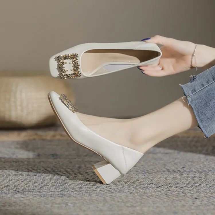 真皮粗跟单鞋女新款水钻中跟气质浅口妈妈鞋法式职业高跟工作鞋41