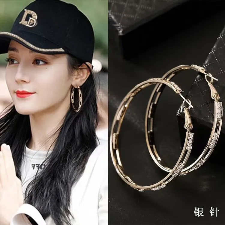 铜合金耳饰 韩国大圈耳环夸张高级感街拍圆圈夏季耳圈女时髦耳饰