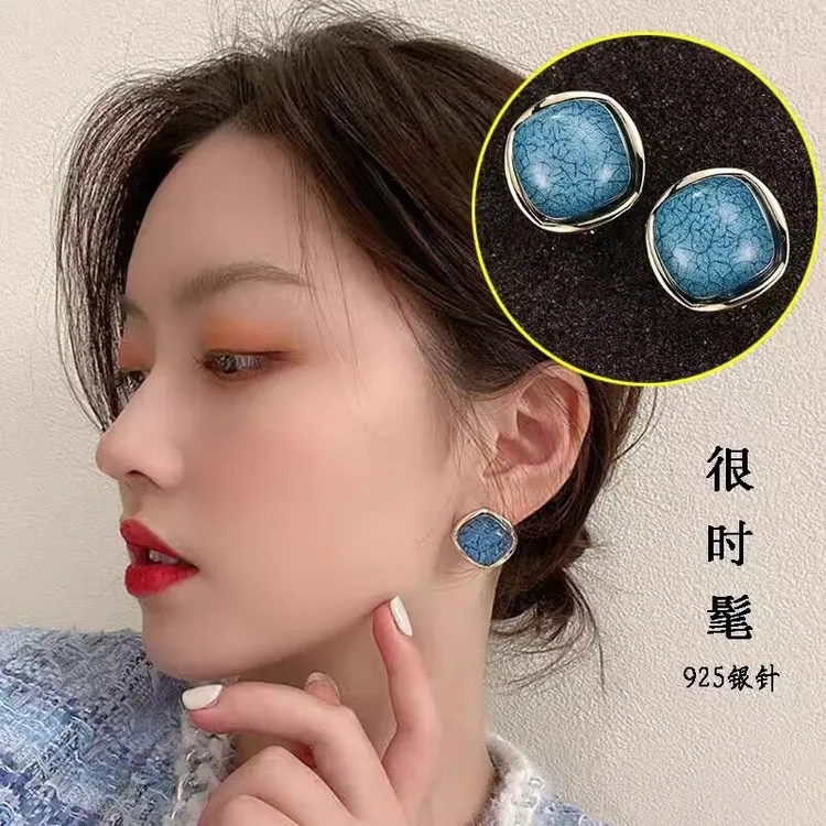 铜合金耳饰 日韩设计感蓝色方形耳扣耳环女轻奢气质时尚显白耳饰