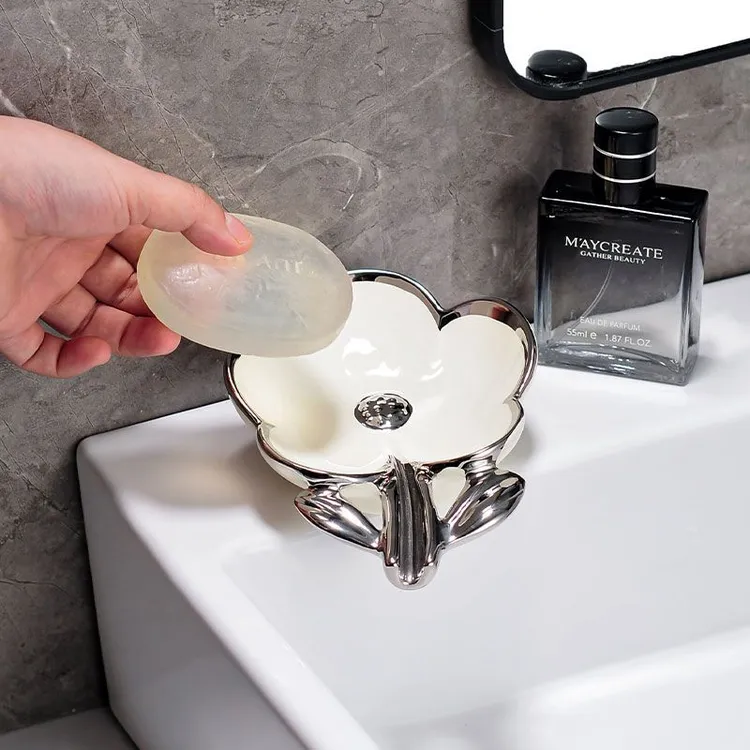 轻奢花朵皂碟沥水家用肥皂盒香皂盒家用免打孔洗漱置物架浴室创意