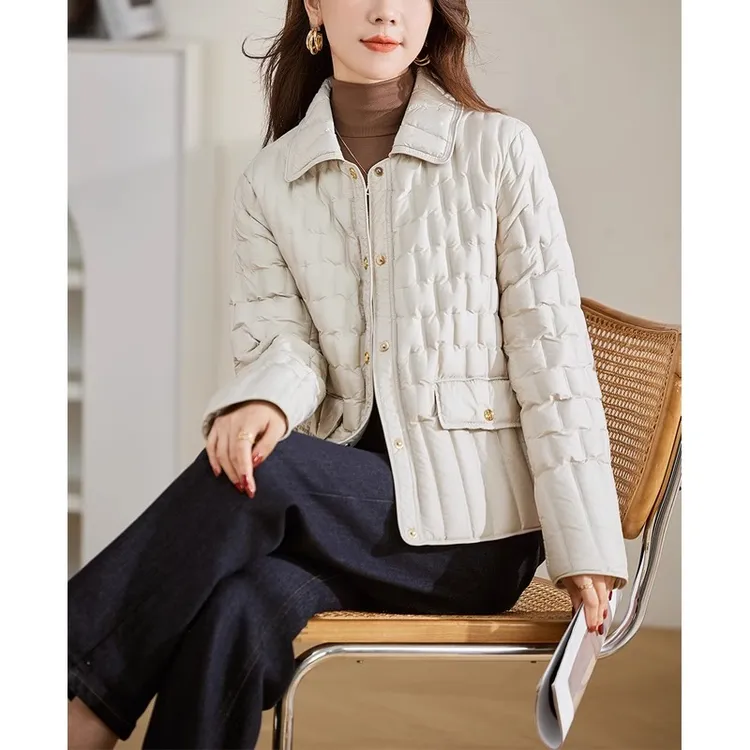 2025年新款时尚轻薄羽绒服女短款洋气小香风显瘦小个子保暖外套冬