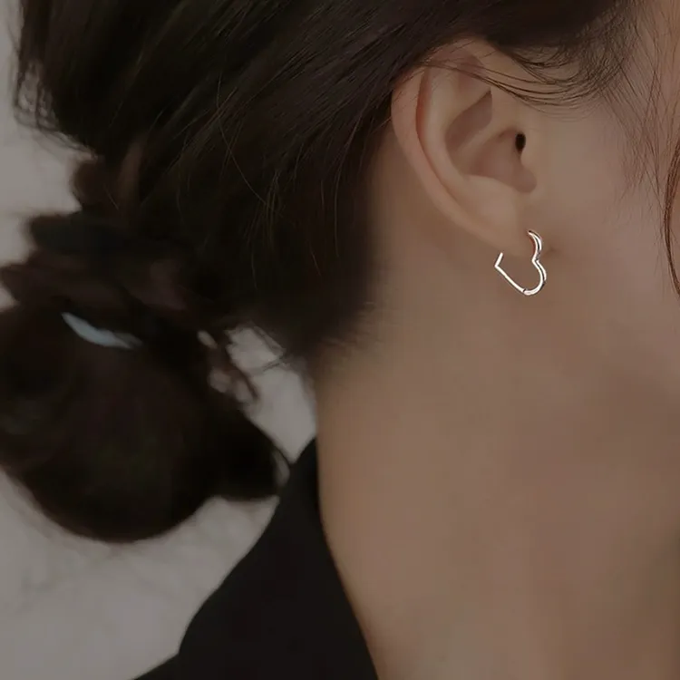 爱心耳钉耳扣百搭小众简约小巧养耳洞个性学生时尚百搭