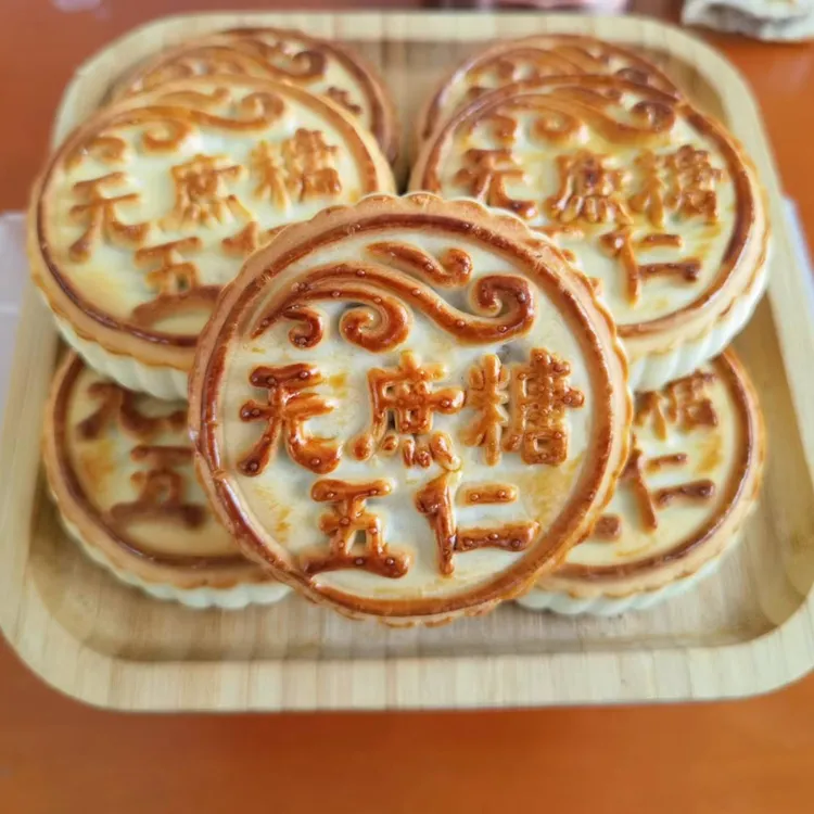 东北老式  无蔗糖老五仁月饼   100克每块