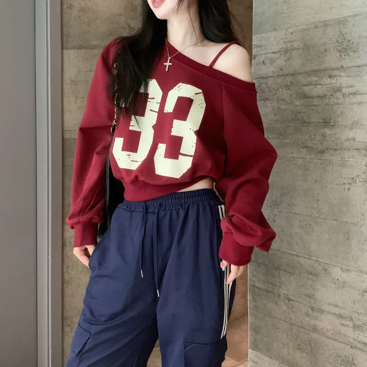 韩版性感斜肩卫衣辣妹红色露肩新年会气质跳舞上衣时尚洋气外套女