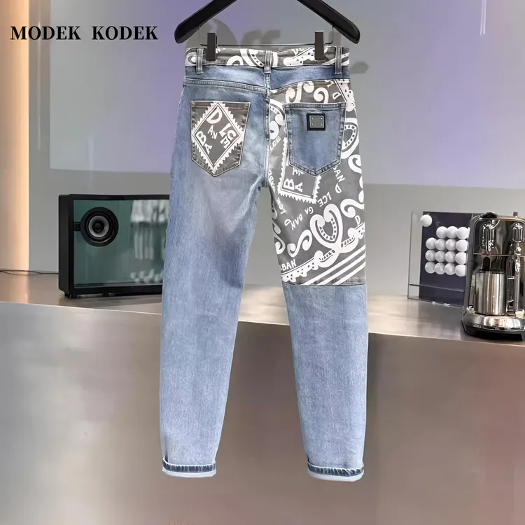 MODEK KODEK轻奢潮牌小直脚潮流牛仔裤男士春秋时尚印花水洗长裤