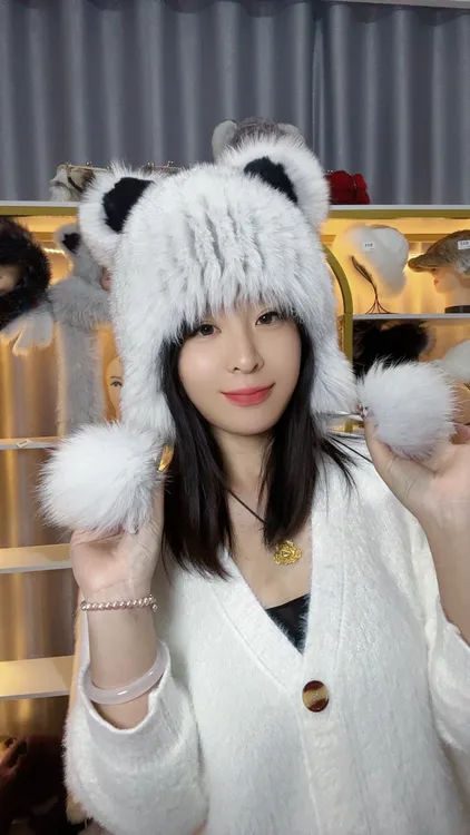 冬季新款气质显脸小皮草帽子女保暖护耳甜美小熊耳朵狐狸毛风雪帽