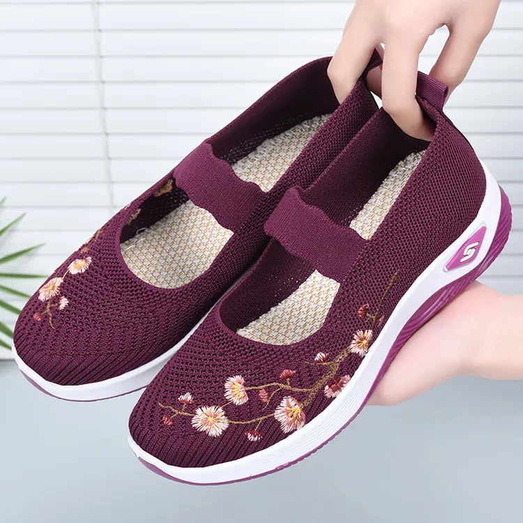 春秋老北京布鞋女中老年透气软底妈妈防滑运动舒适老人鞋子