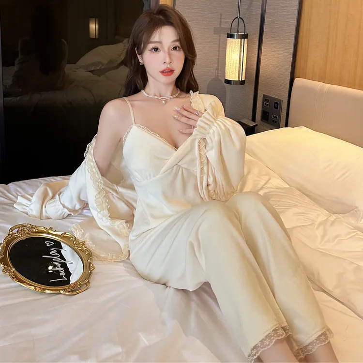 加厚保暖睡衣女秋冬新款海岛绒法式公主风蕾丝吊带家居服三件套装