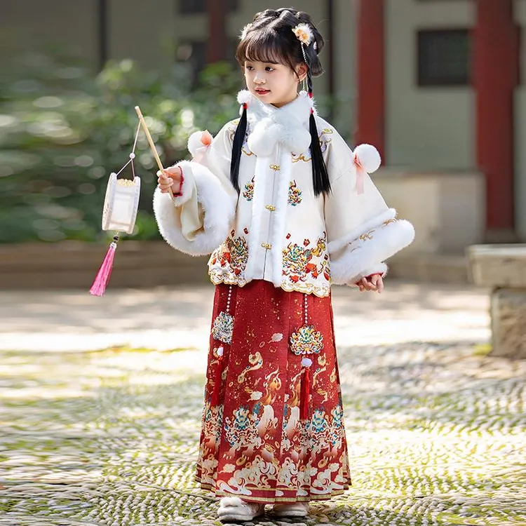 儿童拜年服女童汉服秋冬2024龙年新年新款冬款过年冬季套装马面裙