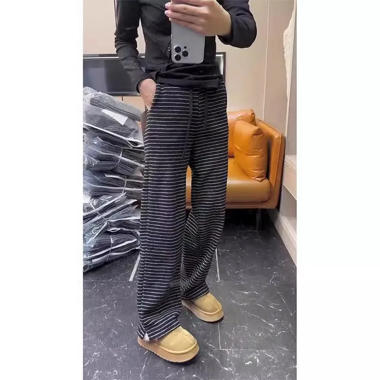 2024年冬季新款欧洲站法式御姐风高级感设计条纹加绒加厚直筒裤女
