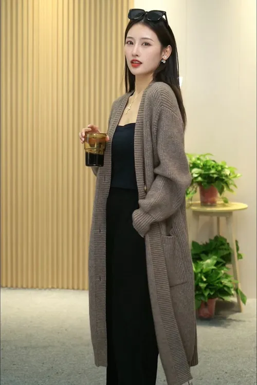 【羊之洋】休闲宽松简约百搭元宝针遮肉显瘦竖坑条针织V领长款开衫